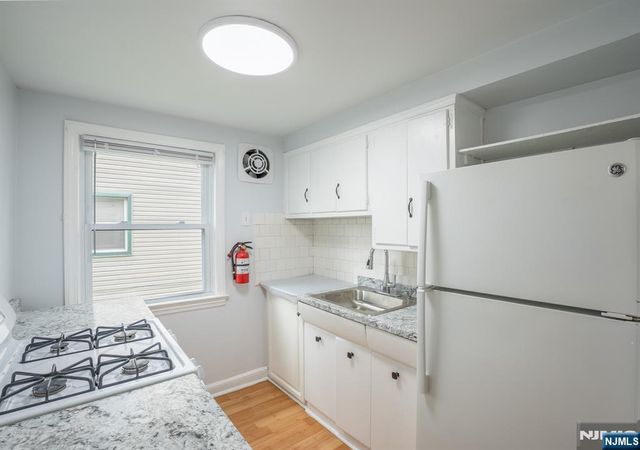 18 E 7th Street 1, Clifton, NJ 07011