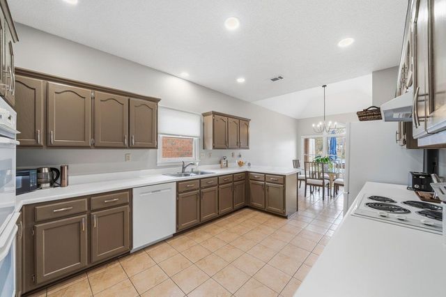 1022 BOATHOOK LN, Cordova, TN 38018