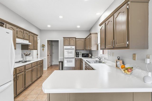 1022 BOATHOOK LN, Cordova, TN 38018