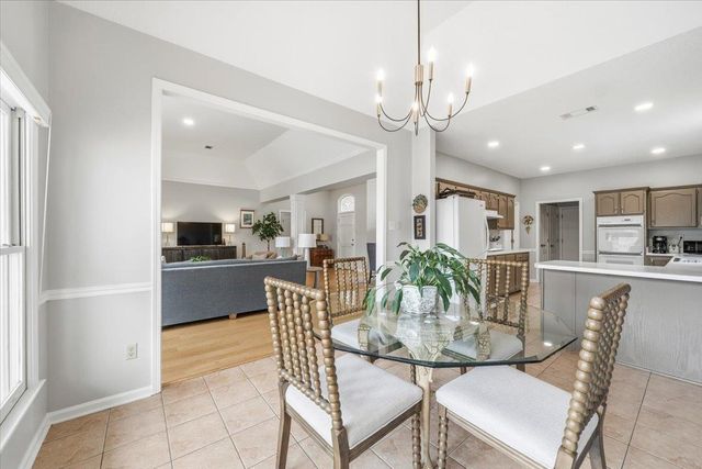 1022 BOATHOOK LN, Cordova, TN 38018