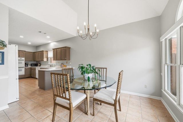 1022 BOATHOOK LN, Cordova, TN 38018