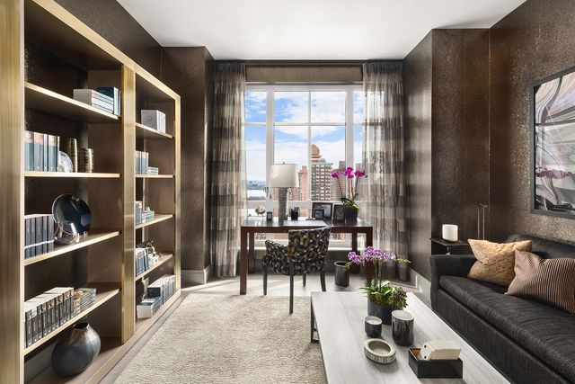 200 E 95th St Apt 25A, New York City, NY 10128