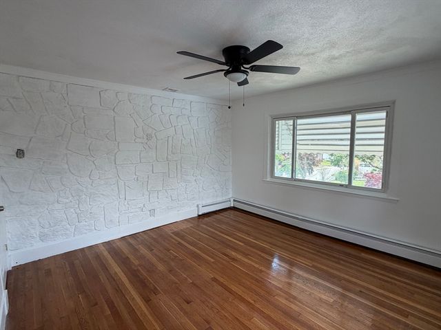 15 Linwood 2, Saugus, MA 01906