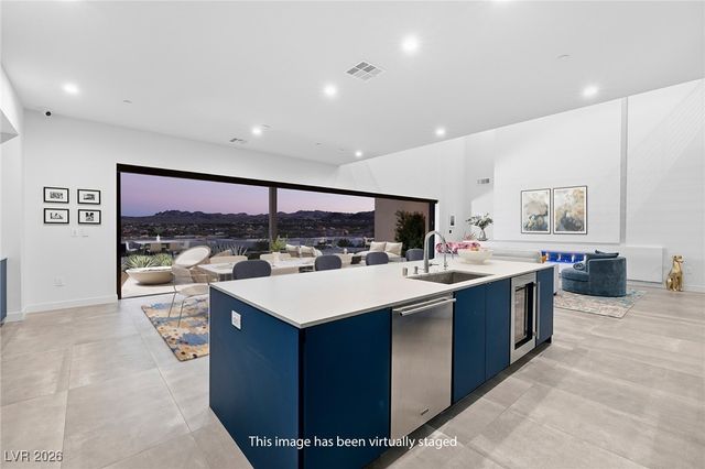 25 Falling Ridge Lane, Henderson, NV 89011