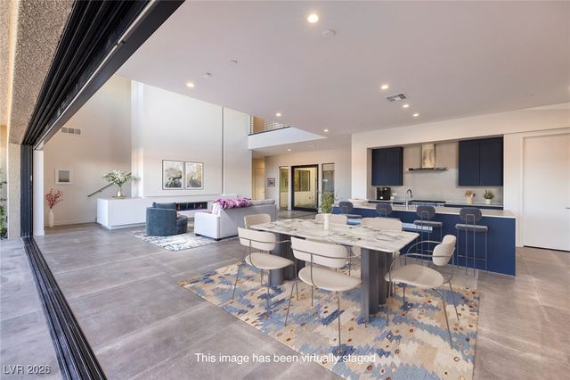 25 Falling Ridge Lane, Henderson, NV 89011