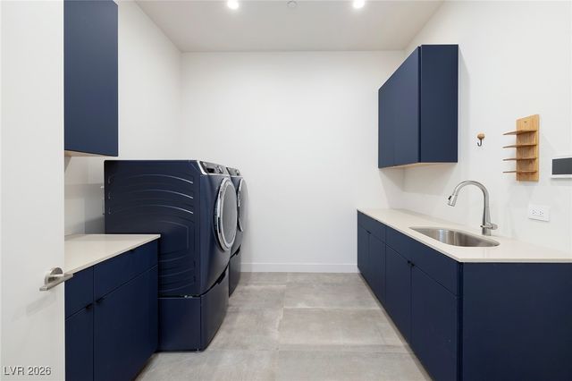 25 Falling Ridge Lane, Henderson, NV 89011