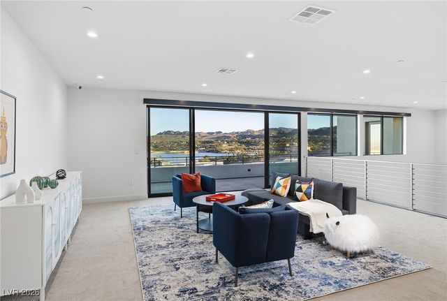 25 Falling Ridge Lane, Henderson, NV 89011