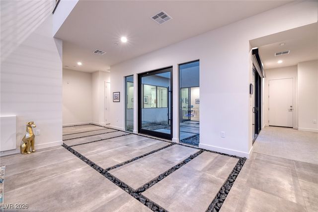 25 Falling Ridge Lane, Henderson, NV 89011