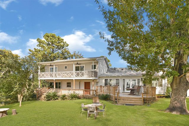 404 S Burnett Drive, Baytown, TX 77520