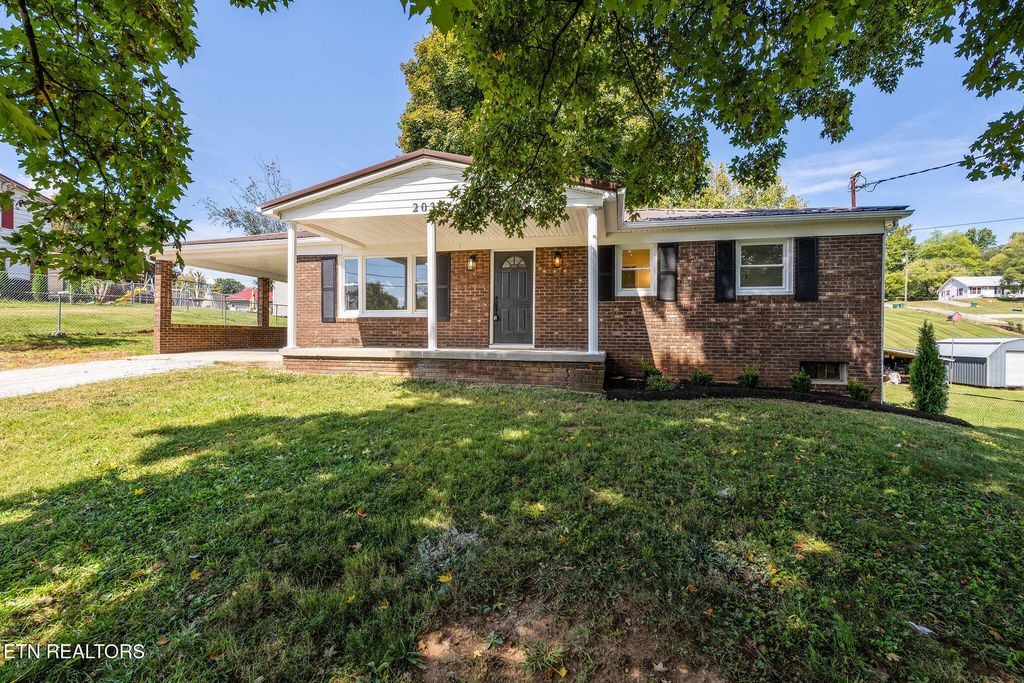 2035 Reese St, Morristown, TN 37814