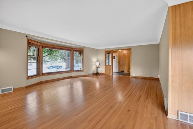 5004 Yvonne Terrace, Edina, MN 55436