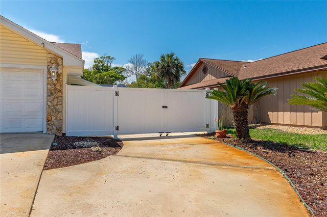 1500 OAK FOREST DRIVE, Ormond Beach, FL 32174