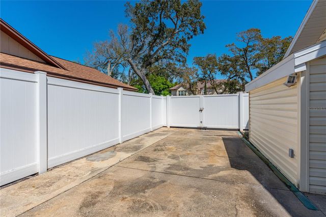 1500 OAK FOREST DRIVE, Ormond Beach, FL 32174