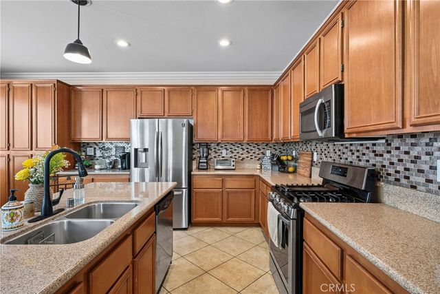 3875 Taconite, San Bernardino, CA 92407
