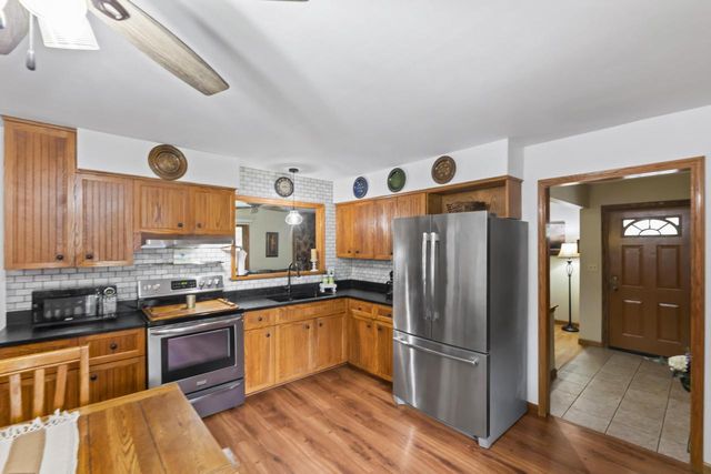 36707 Prairie DRIVE, Oconomowoc, WI 53066