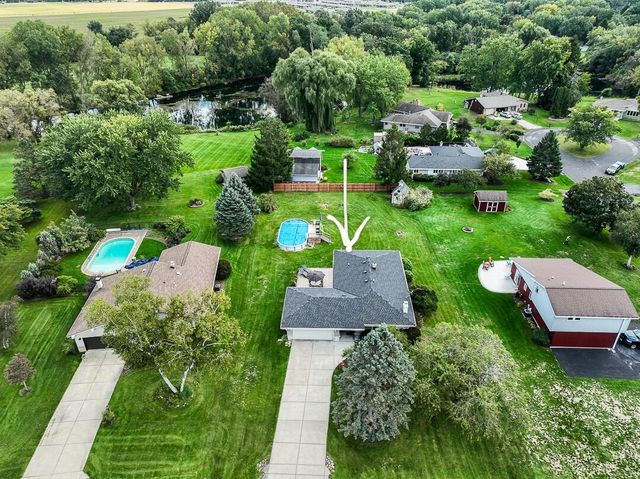 36707 Prairie DRIVE, Oconomowoc, WI 53066