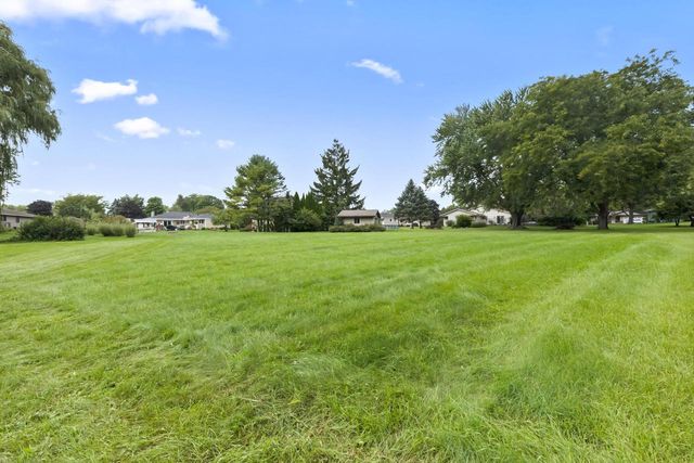 36707 Prairie DRIVE, Oconomowoc, WI 53066