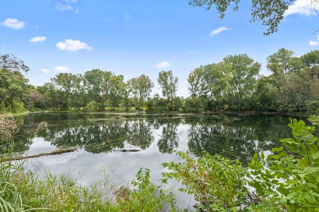 36707 Prairie DRIVE, Oconomowoc, WI 53066