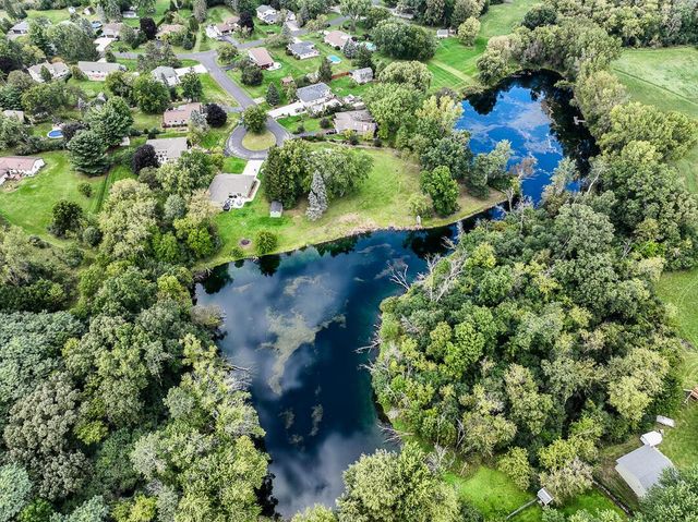 36707 Prairie DRIVE, Oconomowoc, WI 53066