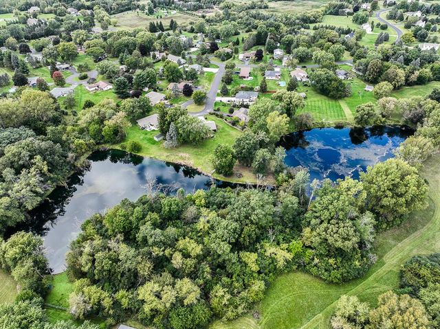 36707 Prairie DRIVE, Oconomowoc, WI 53066
