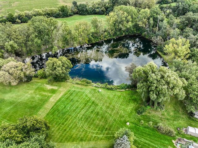 36707 Prairie DRIVE, Oconomowoc, WI 53066