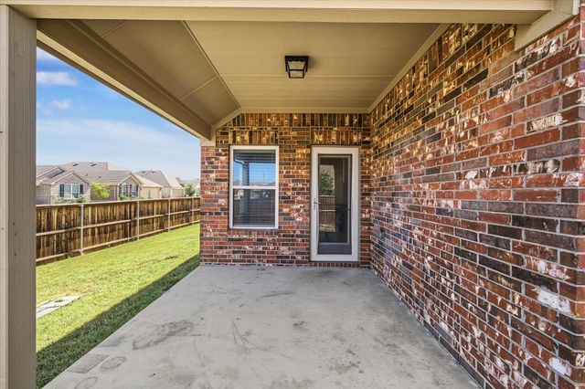 5949 Silverhollow Drive, Fort Worth, TX 76137
