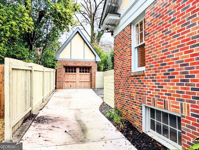 39 Alden Avenue NW, Atlanta, GA 30309