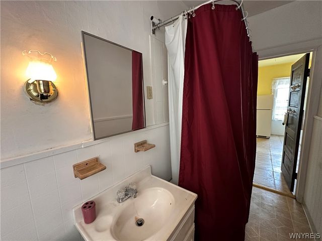 35 Columbus Avenue, Buffalo, NY 14220