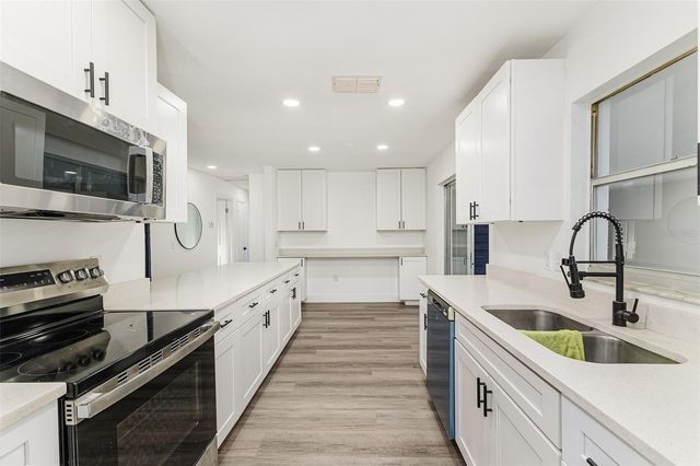 661 DUNCAN CIRCLE E, Auburndale, FL 33823