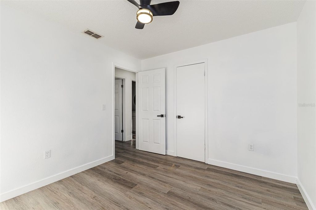 Image 20 of property listing at 661 DUNCAN CIRCLE E, Auburndale, FL 33823