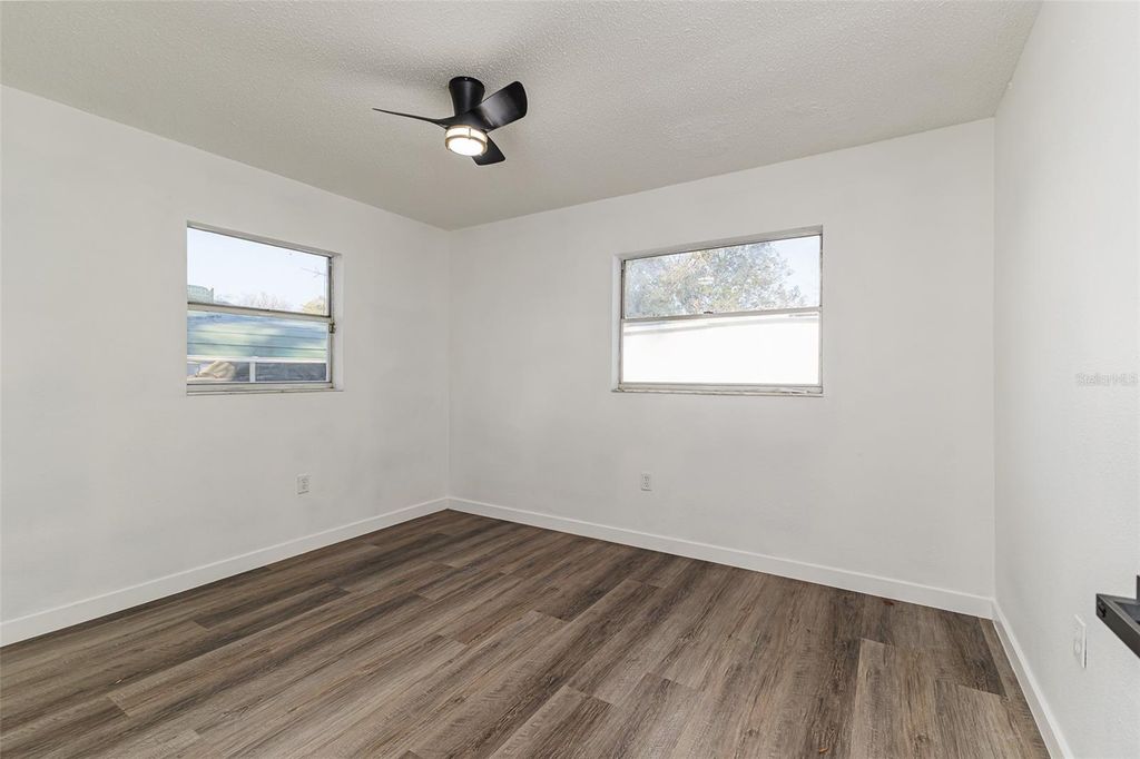 Image 21 of property listing at 661 DUNCAN CIRCLE E, Auburndale, FL 33823