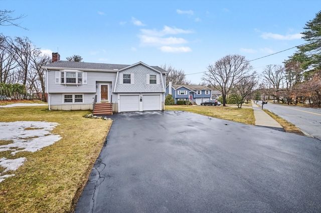 29 S Bedford St, Burlington, MA 01803