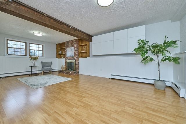 29 S Bedford St, Burlington, MA 01803