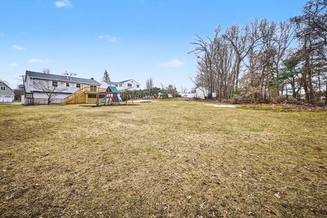 29 S Bedford St, Burlington, MA 01803