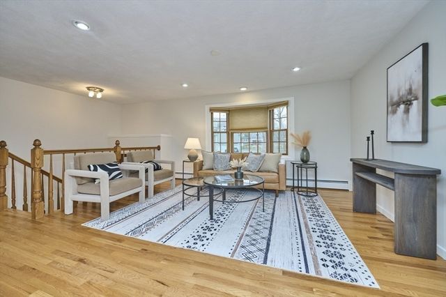 29 S Bedford St, Burlington, MA 01803