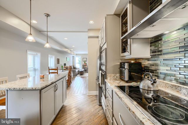 802 S POTOMAC ST, Baltimore, MD 21224