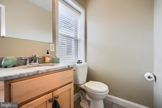 802 S POTOMAC ST, Baltimore, MD 21224