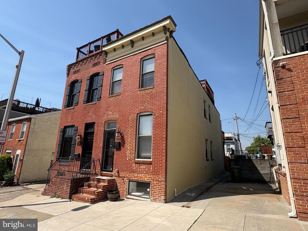 802 S POTOMAC ST, Baltimore, MD 21224