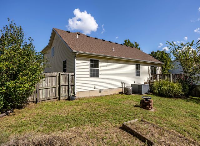 1706 W Marigold Drive, Joplin, MO 64801