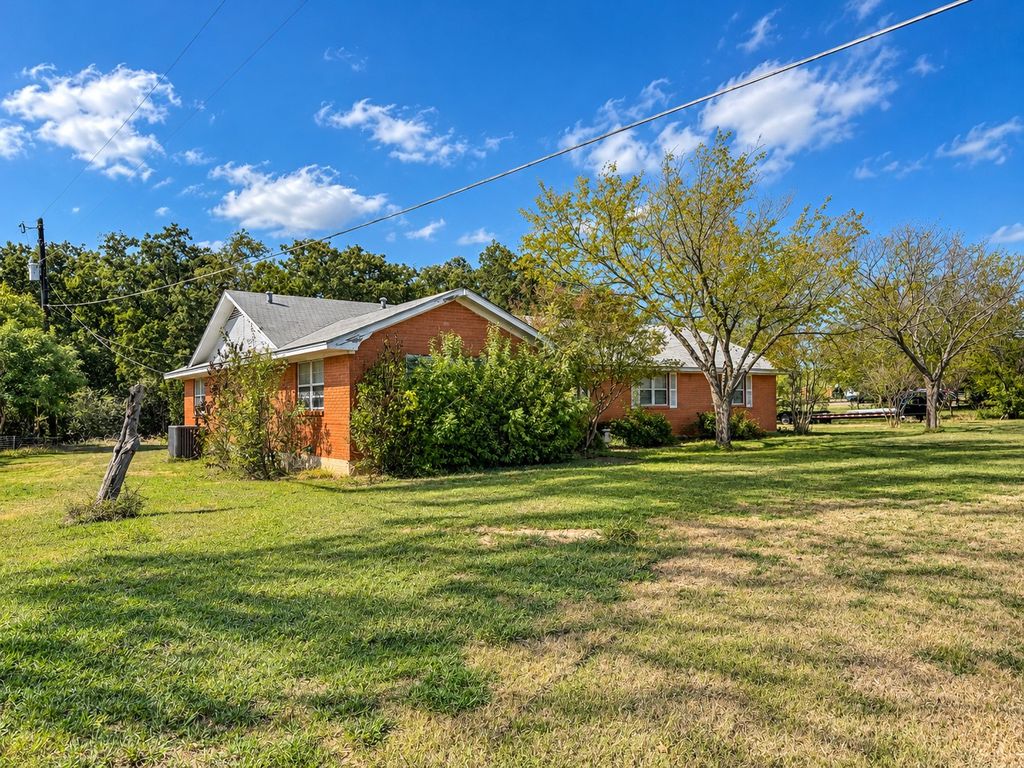 1105 Oak Drive, Flower Mound, TX 75028 — photo 2