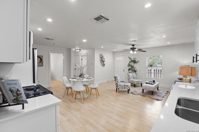 115 FREDONIA ST, San Antonio, TX 78203