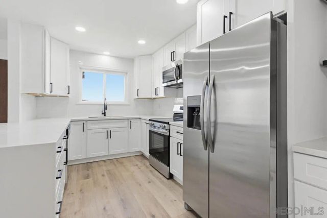 4379 Albatross Way, Oceanside, CA 92057