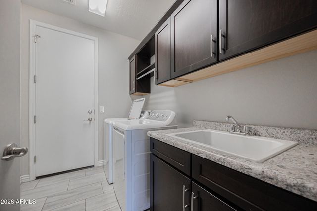 2612 W PEROLA Drive, Phoenix, AZ 85085