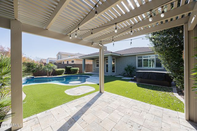 2612 W PEROLA Drive, Phoenix, AZ 85085