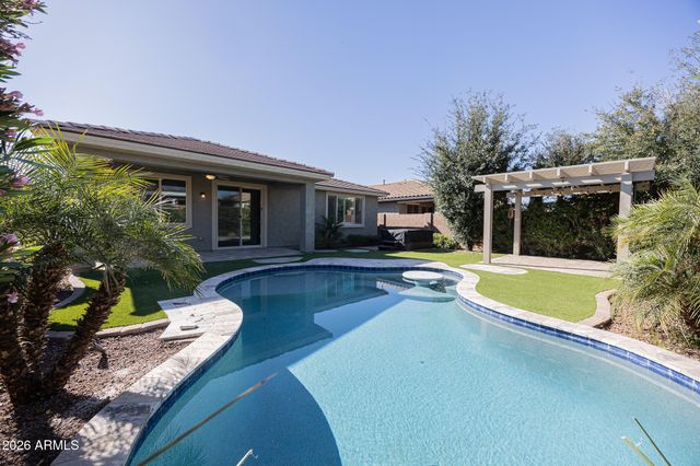 2612 W PEROLA Drive, Phoenix, AZ 85085