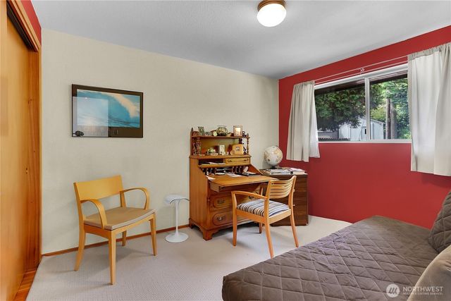 438 Comstock Place, Seattle, WA 98109
