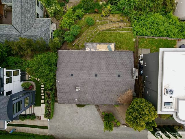438 Comstock Place, Seattle, WA 98109