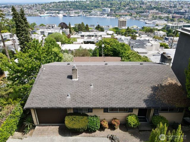 438 Comstock Place, Seattle, WA 98109