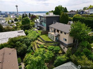 438 Comstock Place, Seattle, WA 98109