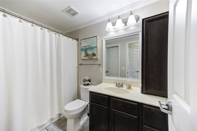 4509 N Live Oak Circle, Galveston, TX 77550